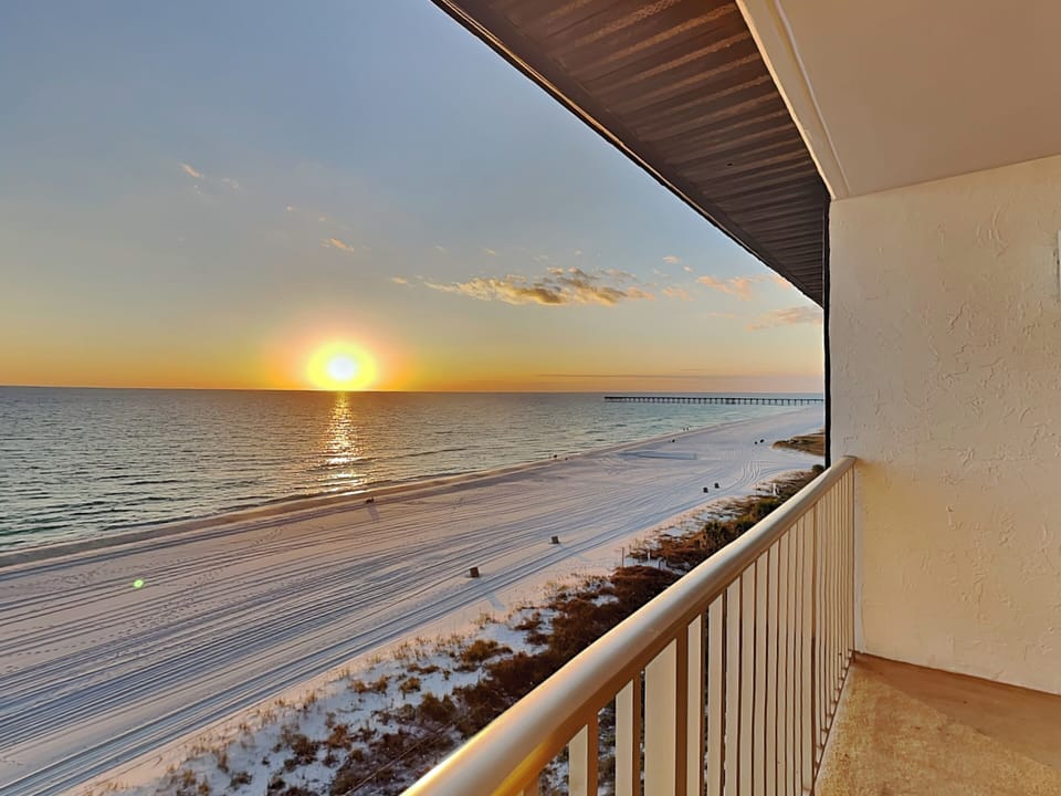 Balcony - Endless Gulf Views