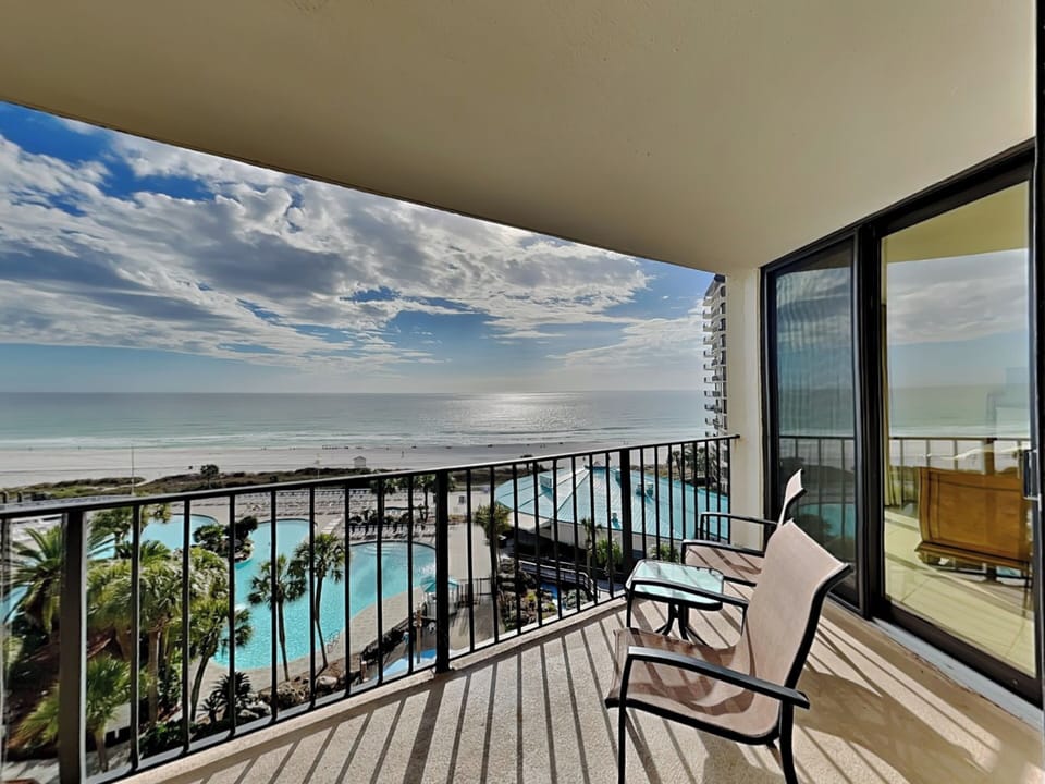 Welcome to Edgewater Tower I #610