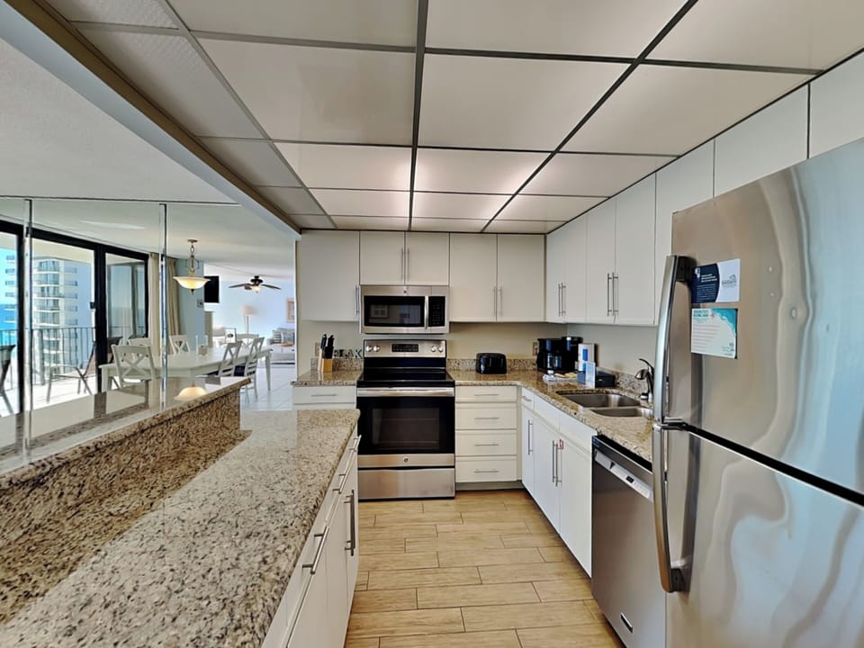 Kitchen - Modern Appliances