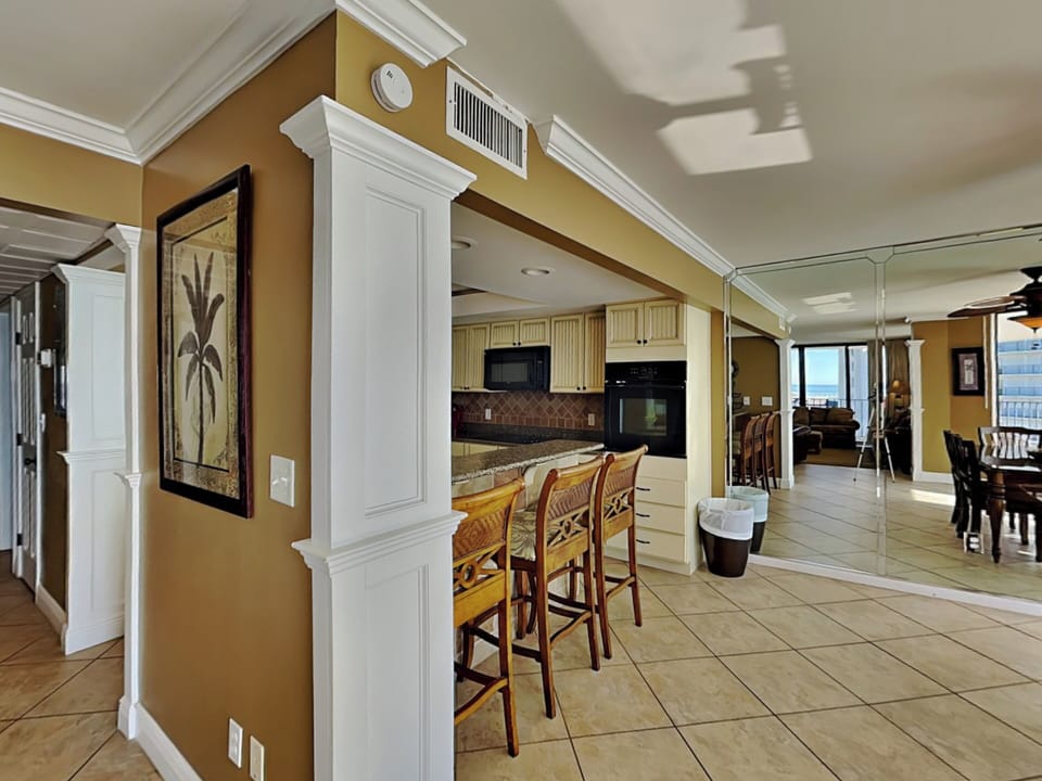 Breakfast Bar - Seating