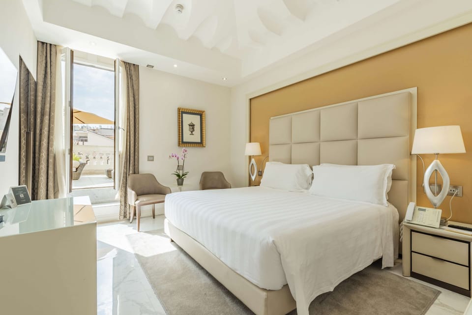 Room, 1 King Bed, Terrace (Prestige) | Hypo-allergenic bedding, pillowtop beds, minibar, in-room safe