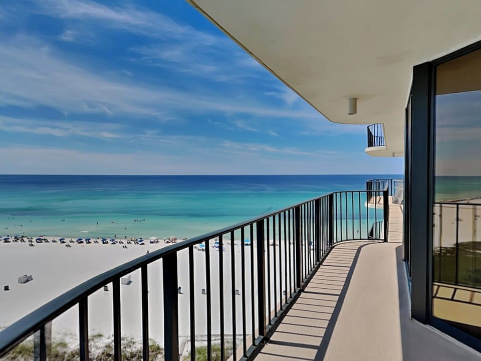 Gulf Front Wraparound Balcony