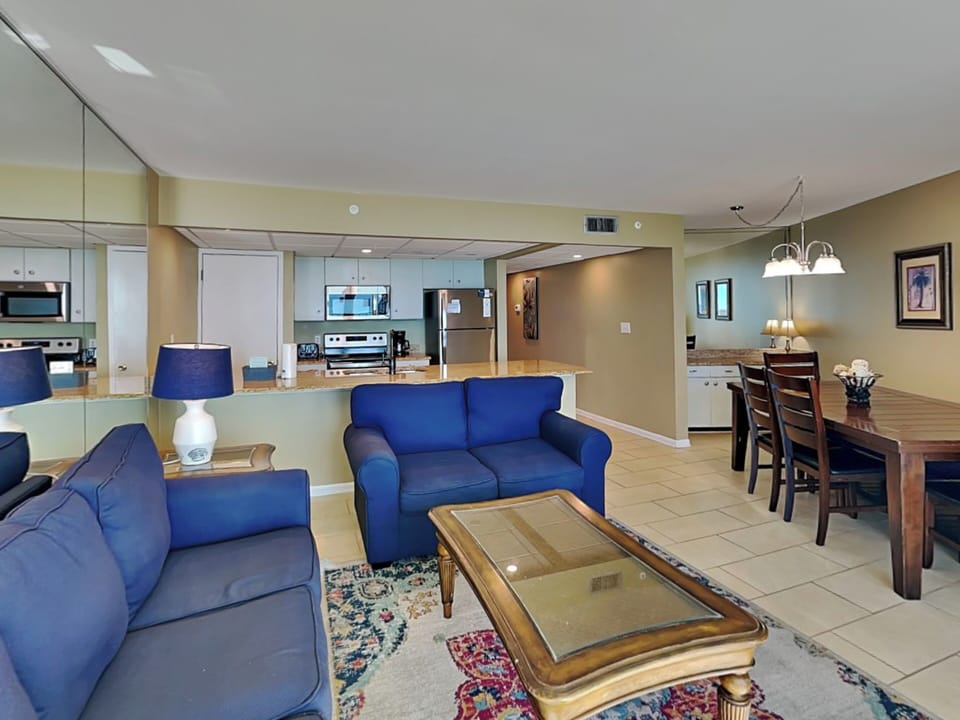 Living Area - Open Floor Plan