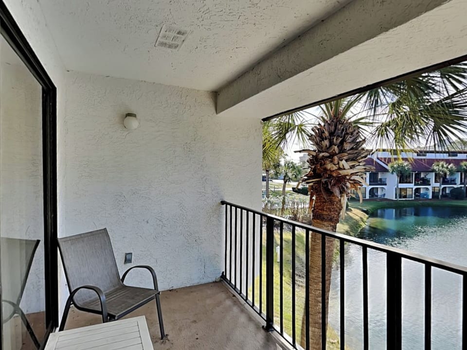 Furnished Balcony - Beautiful Lake View