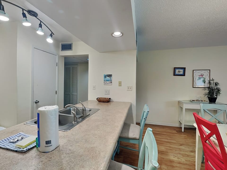 Breakfast Bar - Seating