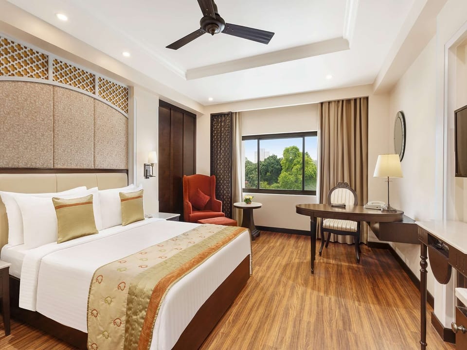 Superior Room, 1 Double Bed | In-room safe, iron/ironing board, free WiFi, bed sheets