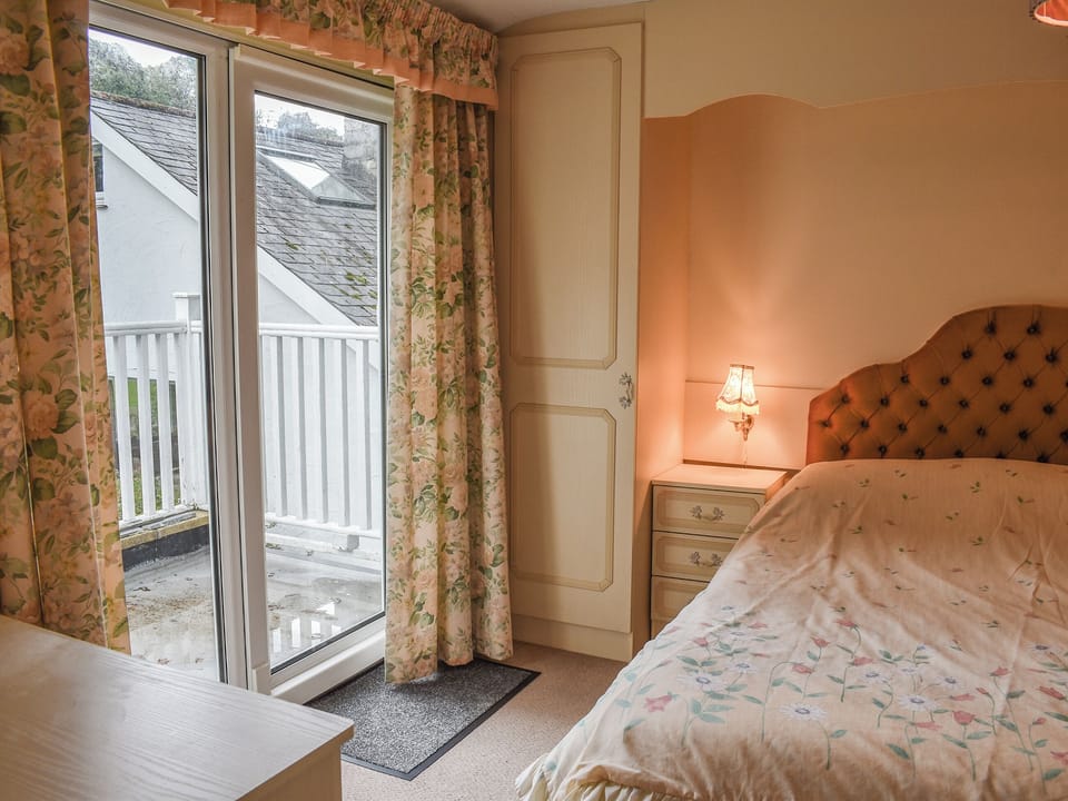 Double bedroom | Ty&rsquo;r Glyn, Llanbedrog