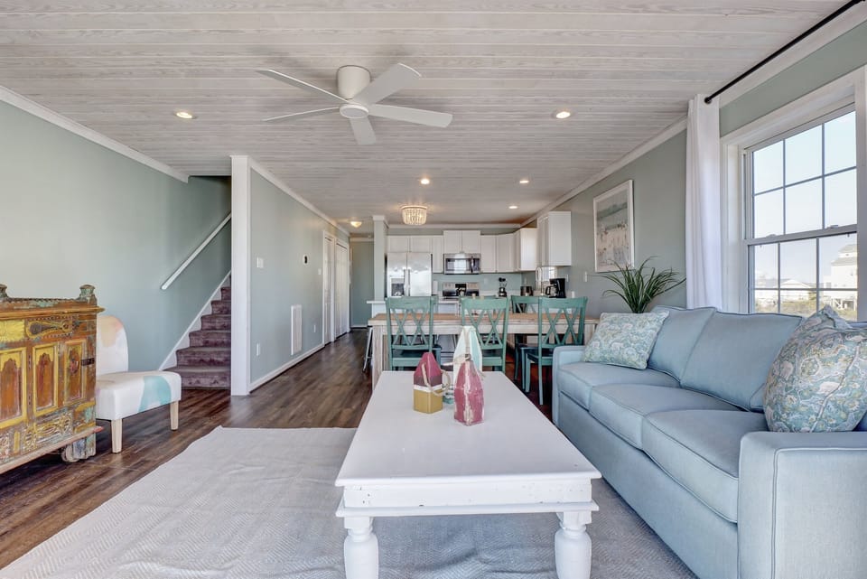 Family room/Dining room/kitchen