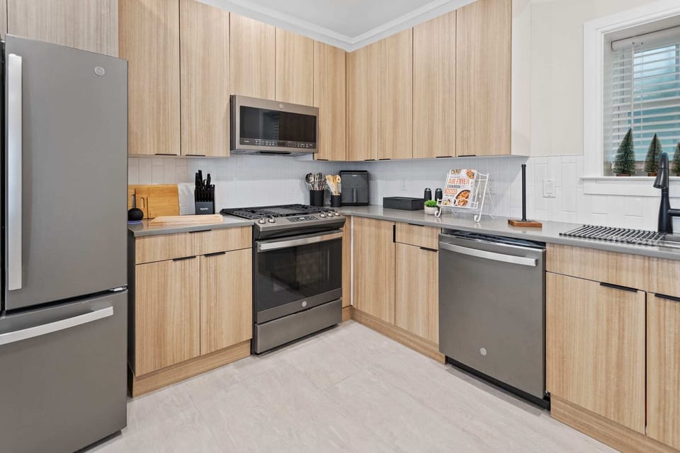 Spacious and fully-equipped kitchen that you can use during your stay!