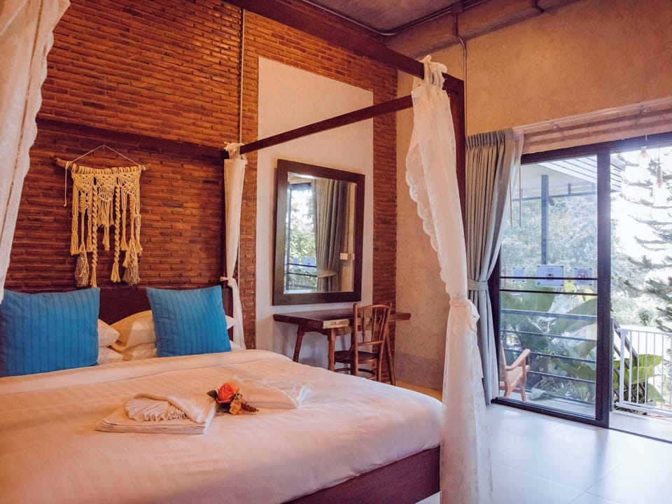 Standard Room | Free WiFi, bed sheets