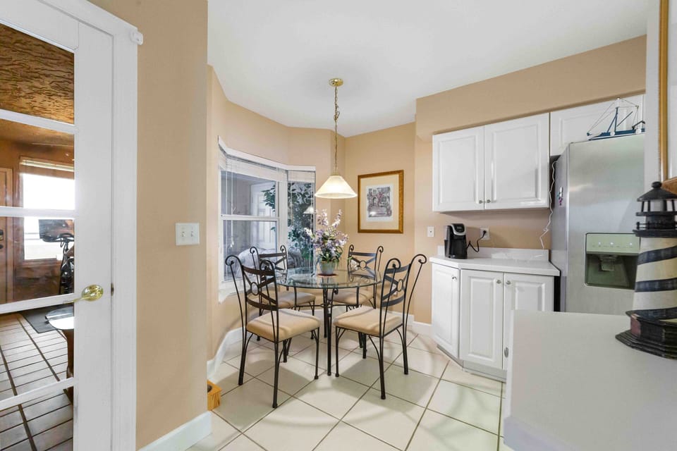 The Dining Nook