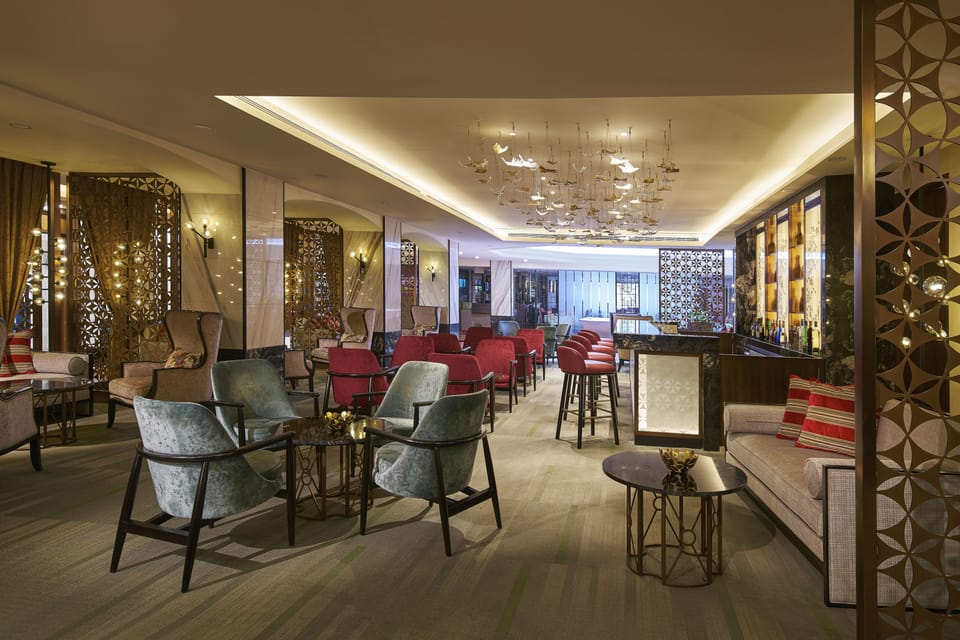 Lobby lounge