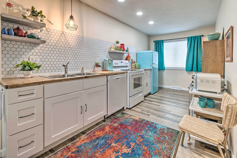 Kitchen | Keurig Coffee Maker | Toaster Oven | Cooking Basics