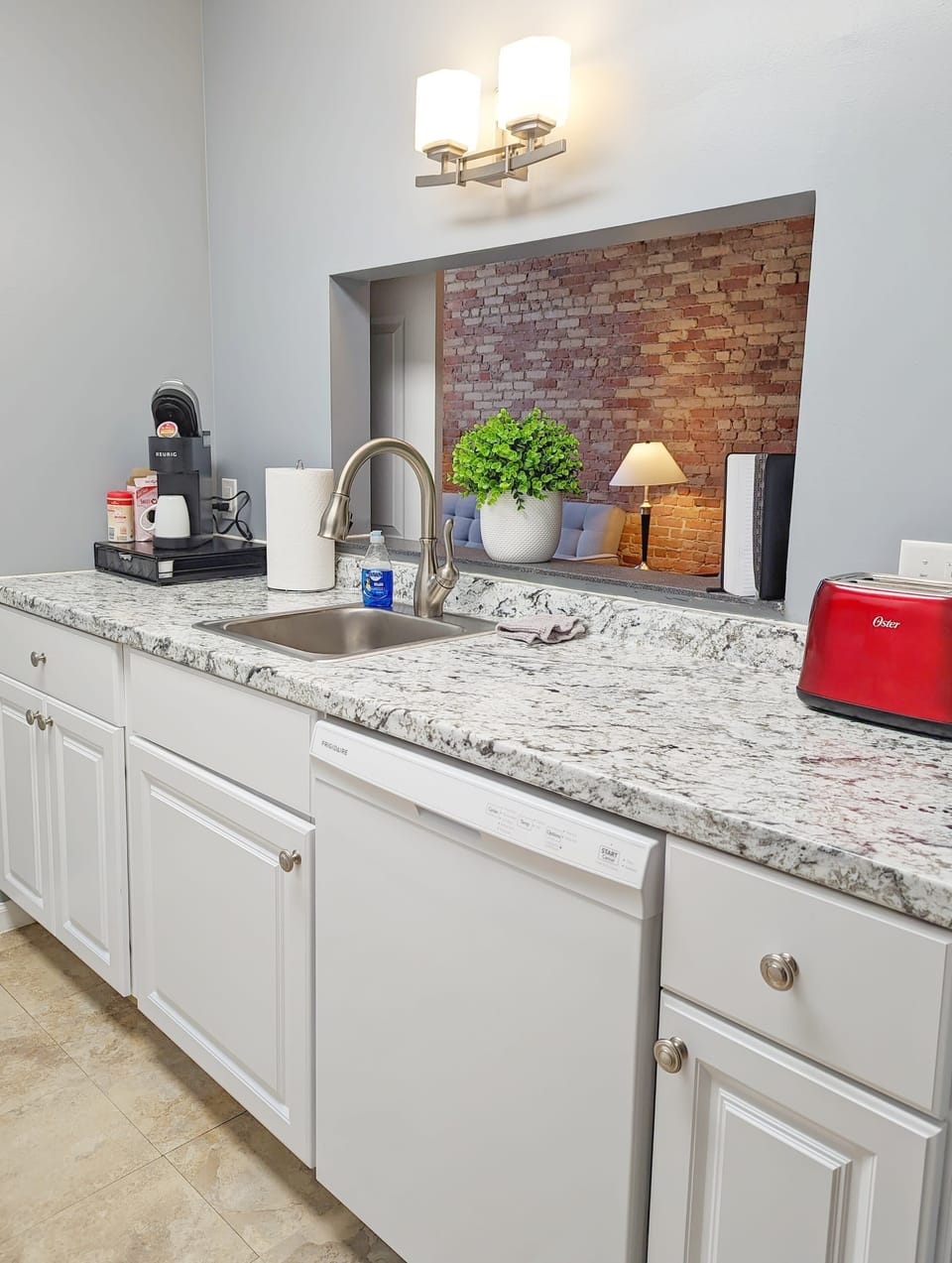 new 4 cup coffee maker instead of keurig shown.