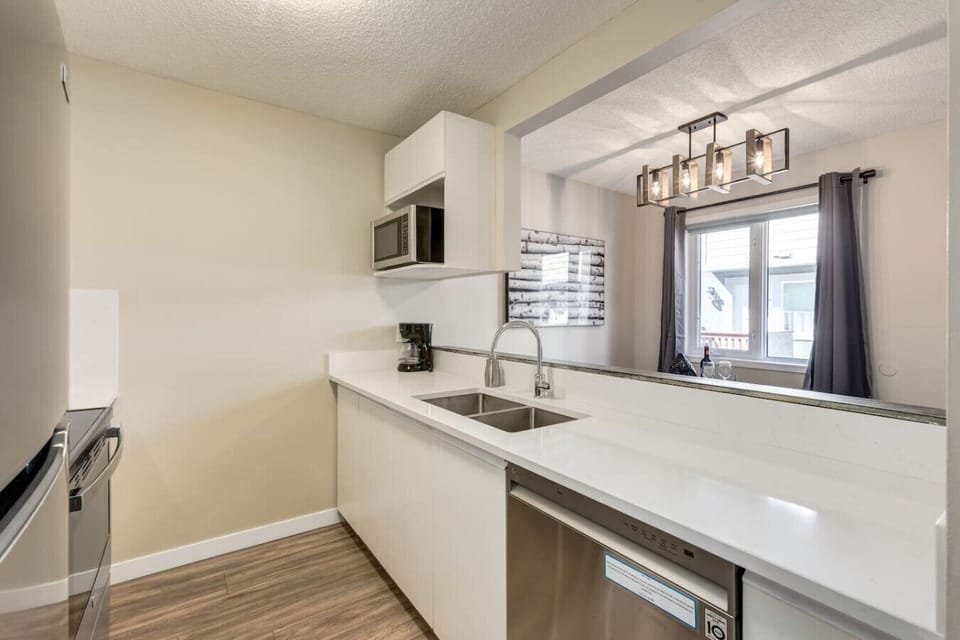 Modern Kitchen.