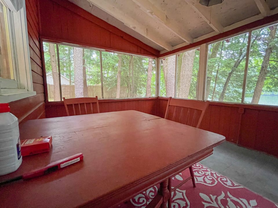 Screened in porch