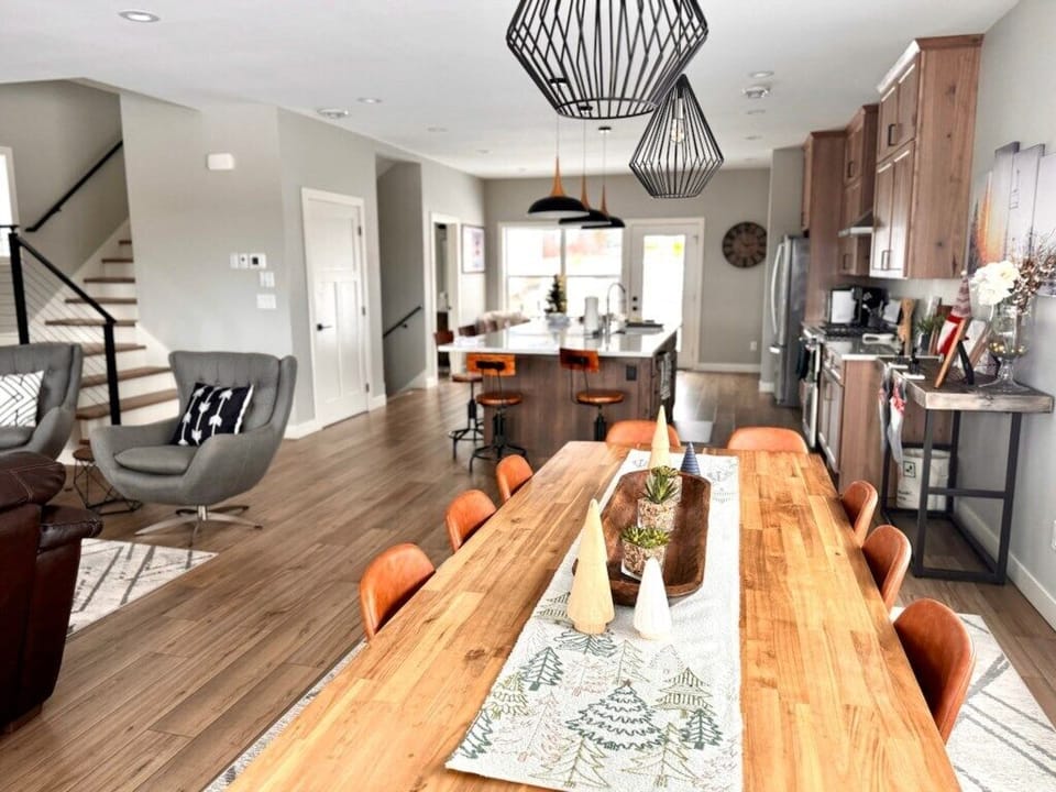 Large Group Rental in Duluth, MN - Gather with friends and family around our spacious dining room table and enjoy a meal