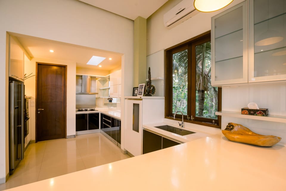 Family Villa, 4 Bedrooms, Private Pool | Private kitchen | Fridge, microwave, stovetop, electric kettle