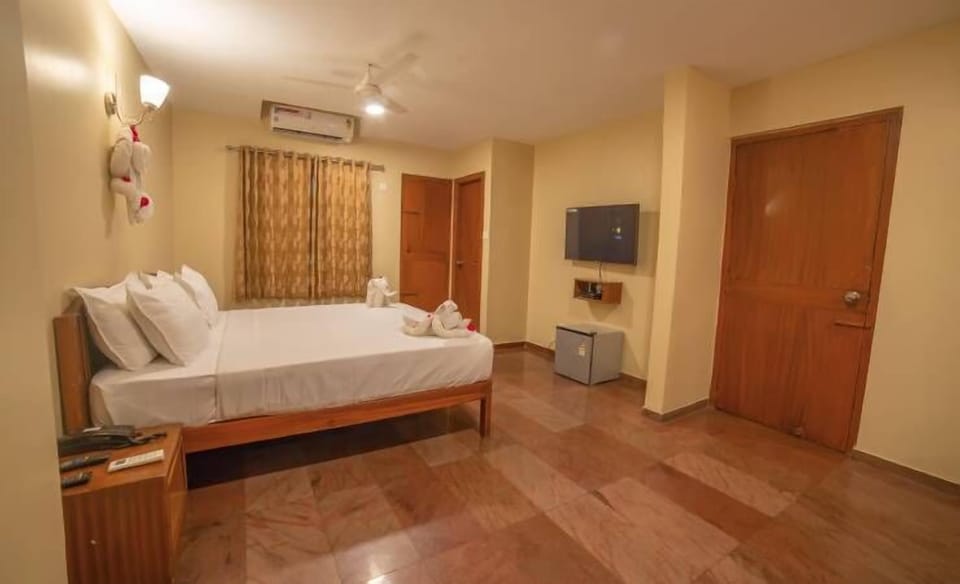 Deluxe Double Room, 1 King Bed | WiFi (free)