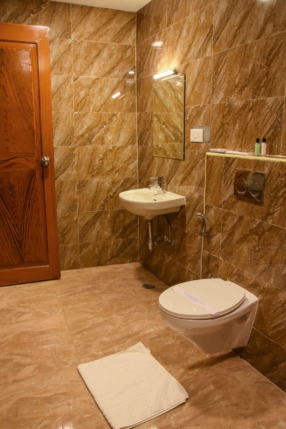 Premium Double Room | Bathroom