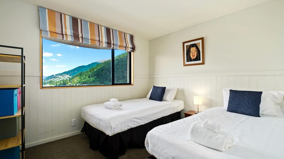 Twin room - mid floor