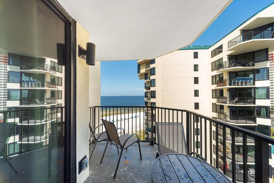 Private Balcony and Seating