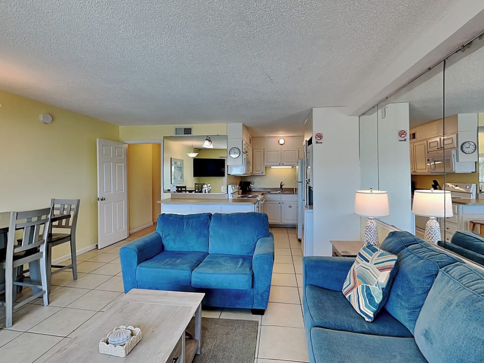 Living Area - Open Floor Plan