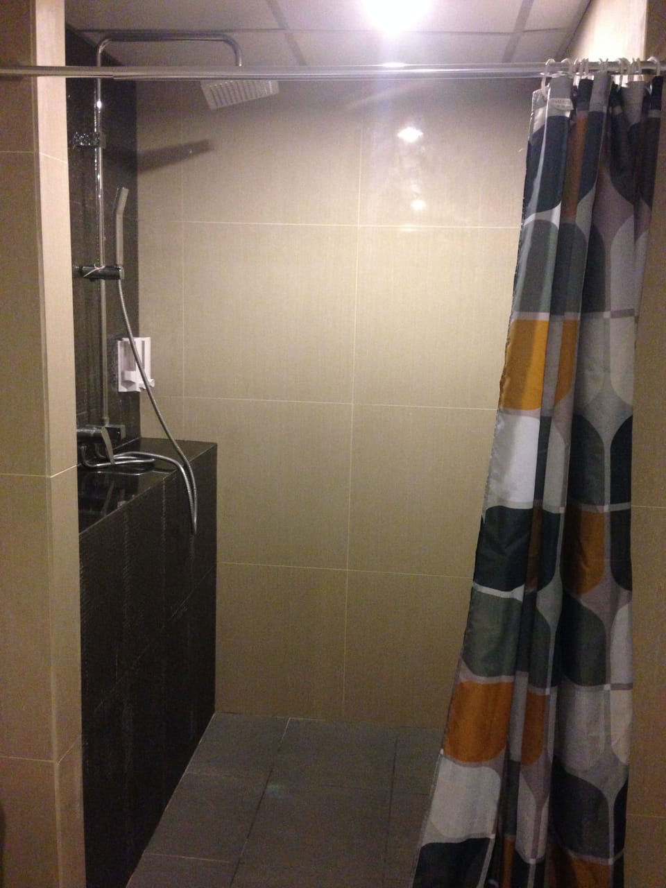Suite | Bathroom shower