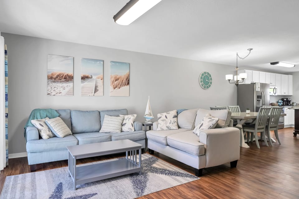 Living room with pull out Queen sofa bed