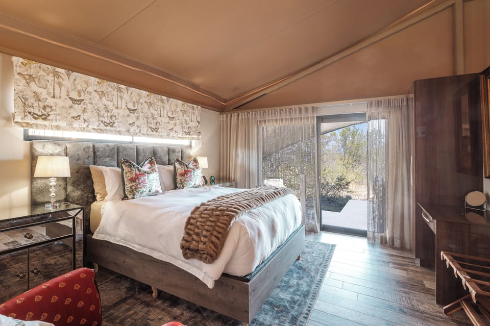 Family Suite | Egyptian cotton sheets, premium bedding, down comforters, pillowtop beds