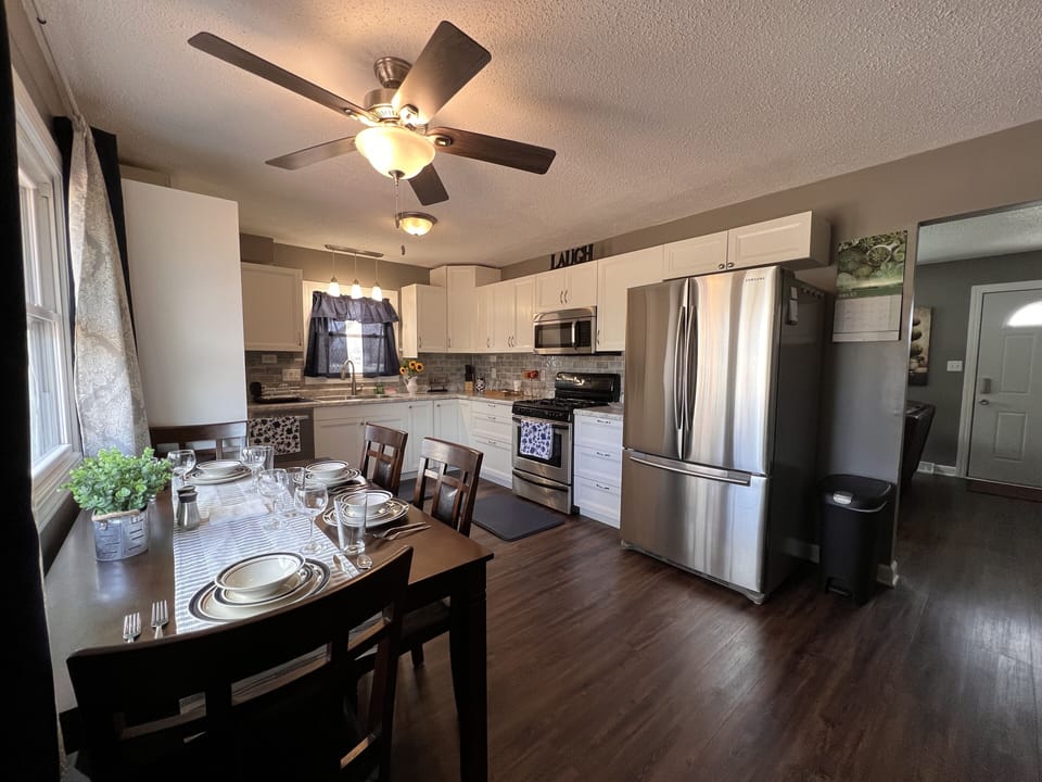 Eat in Kitchen - updated 2020