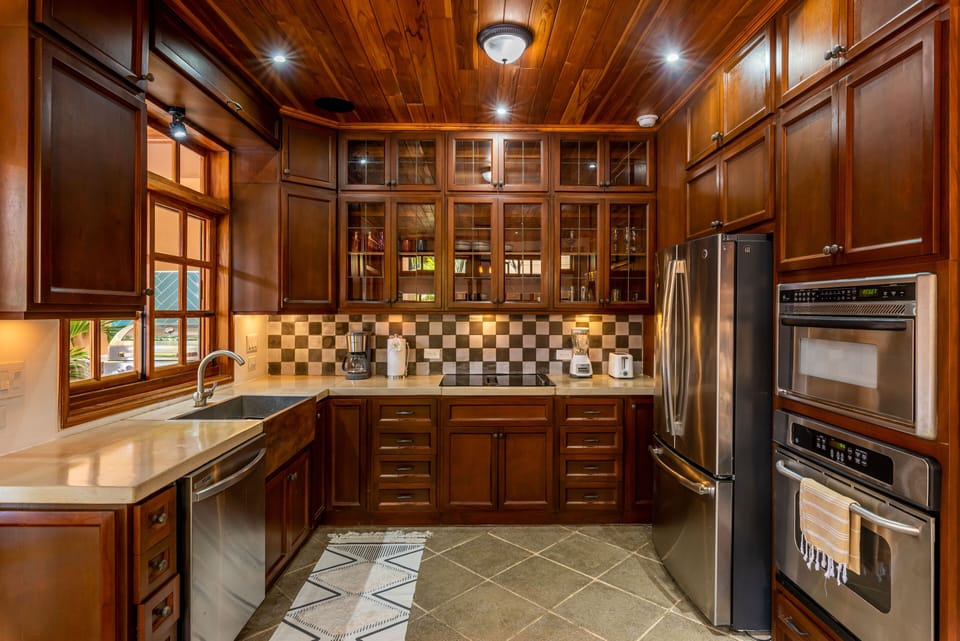 Kitchen is full with anything you need. 