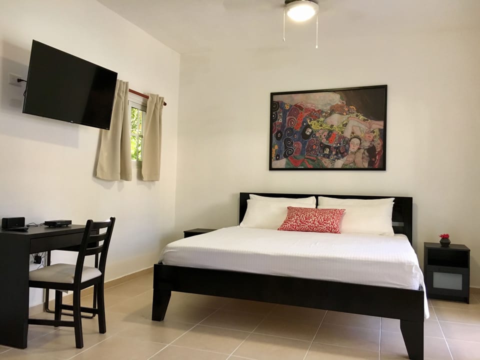 1 bedroom, in-room safe, iron/ironing board, free WiFi