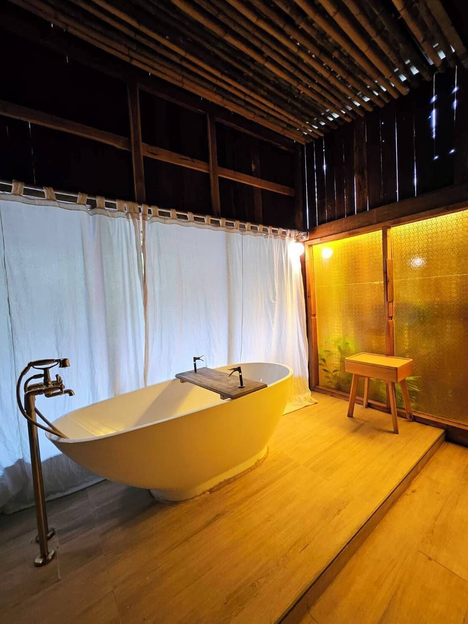 Japanese-style Room, 1 Bedroom, Non Smoking, River View | Bathroom | Separate tub and shower, deep soaking tub, hydromassage showerhead