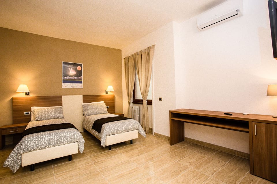Twin Room | 2 bedrooms, minibar, in-room safe, desk