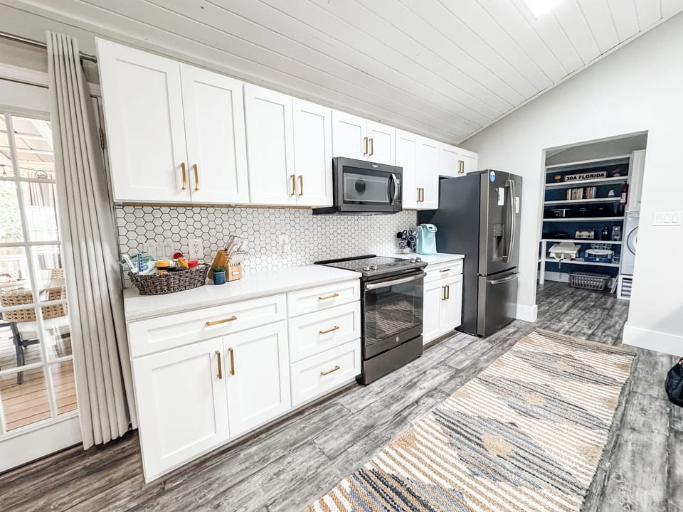 Fully stocked Kitchen.