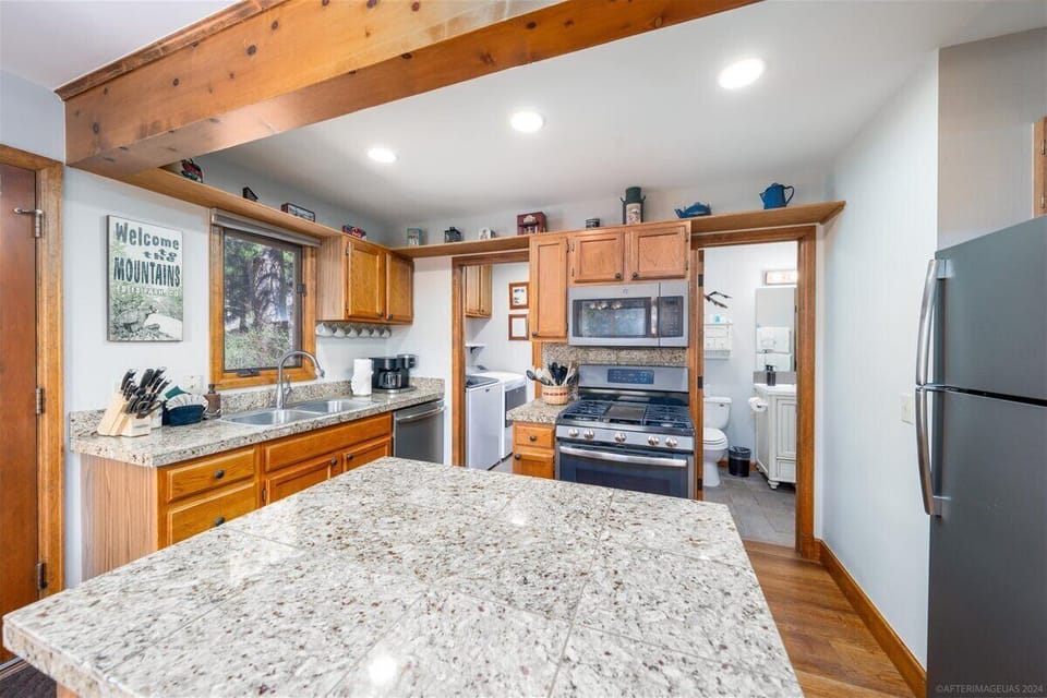 The kitchen has everything you need to cook a family meal after a long hike.