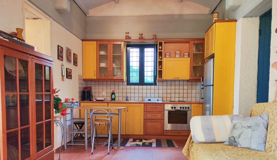Fridge, oven, stovetop, toaster
