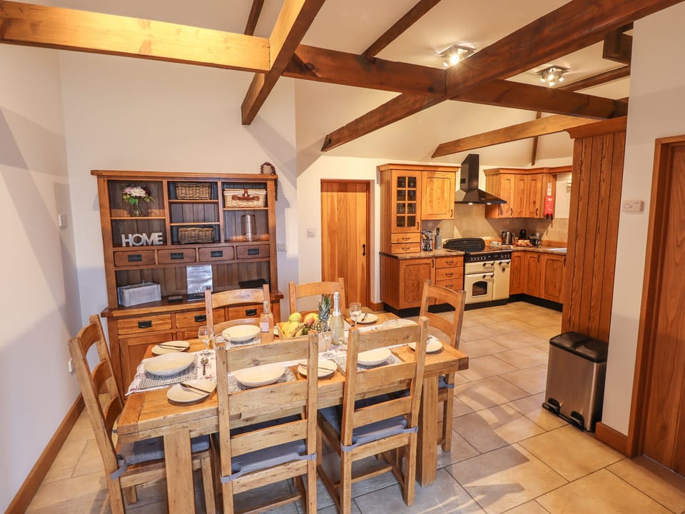 Cottage | Interior