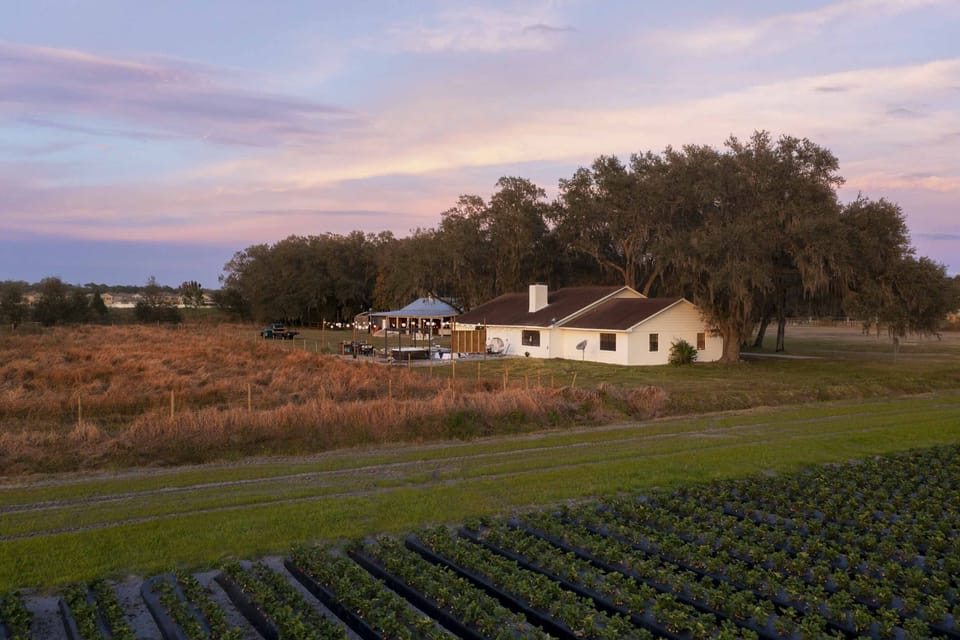 Property Exterior | Proximity to 40-Acre Strawberry Farm