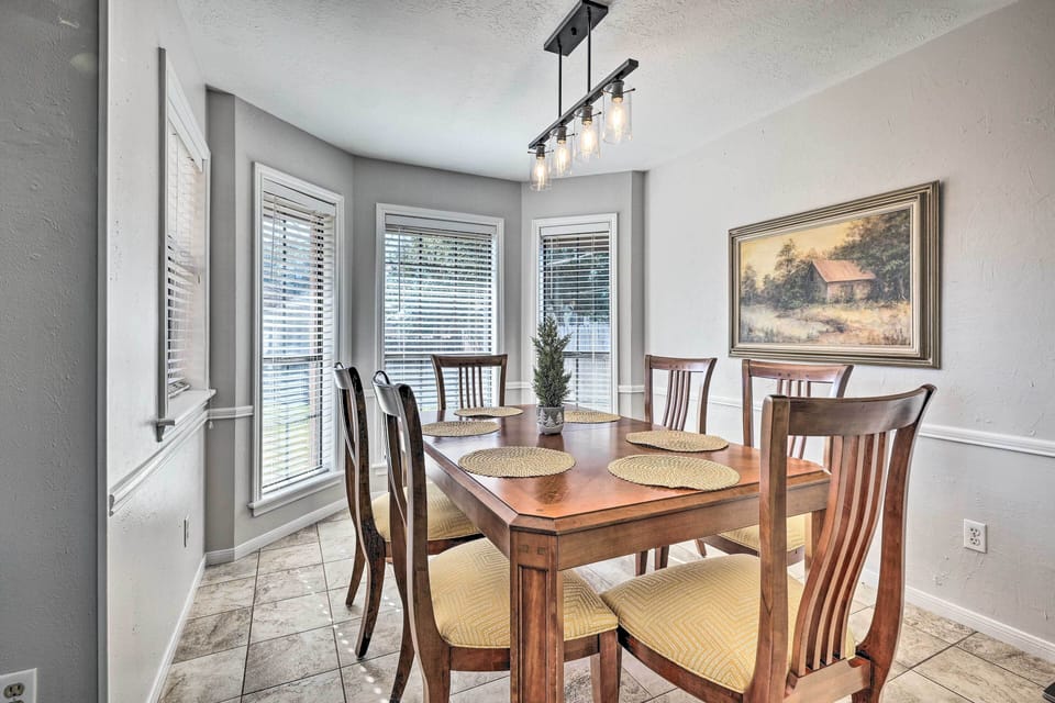 Dining Area | Dishware & Flatware
