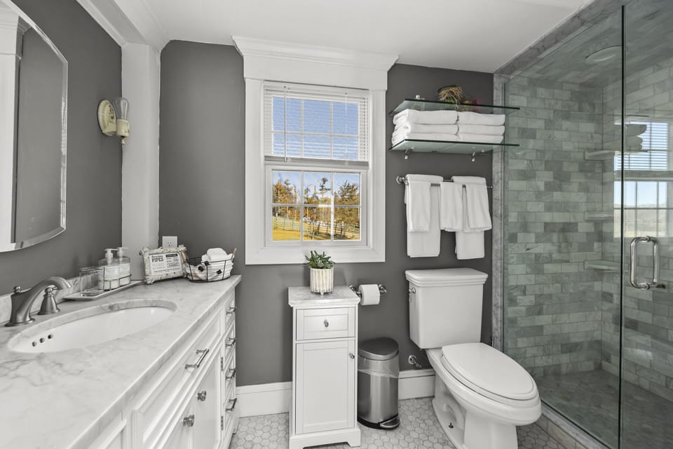 Bathroom 1- Full Downstairs