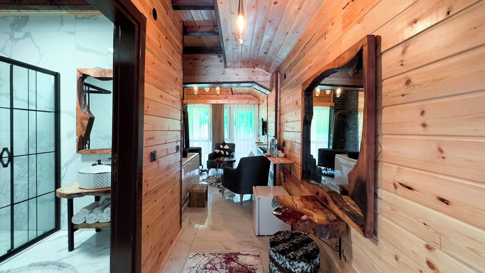 Deluxe Room, 1 Double Bed, Fireplace, Mountain View | Premium bedding, free WiFi, bed sheets