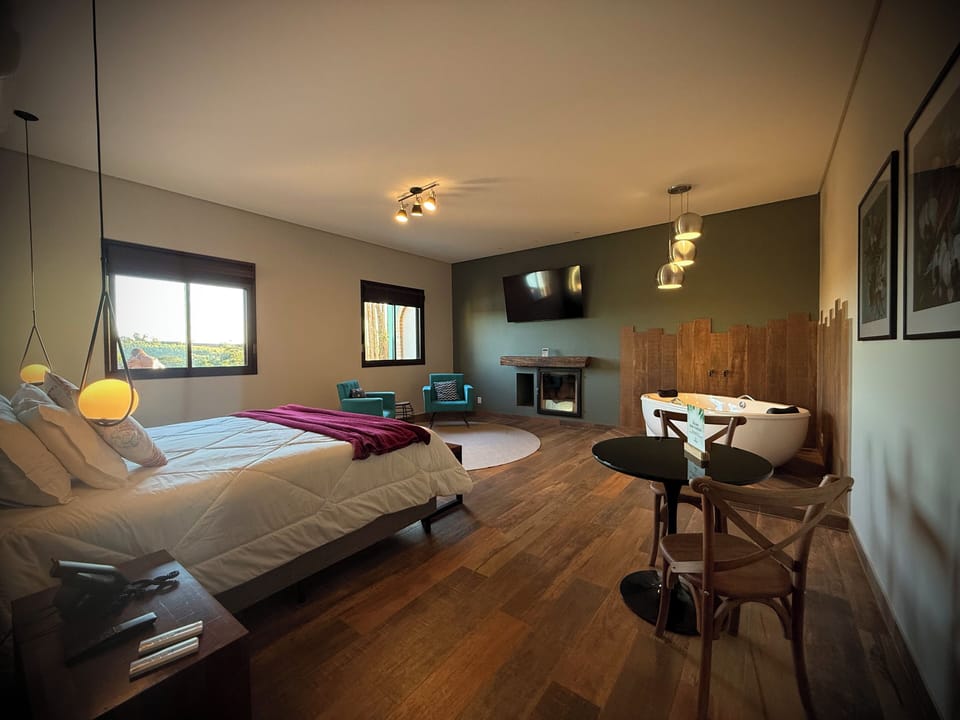 Romantic Double Room | Pillowtop beds, laptop workspace, free WiFi