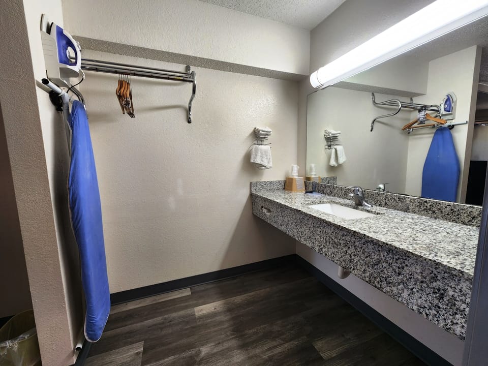 Bathroom sink