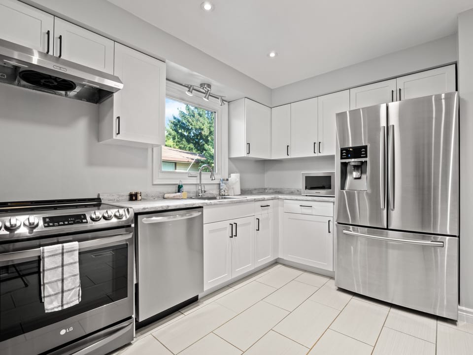 Fully stocked kitchen