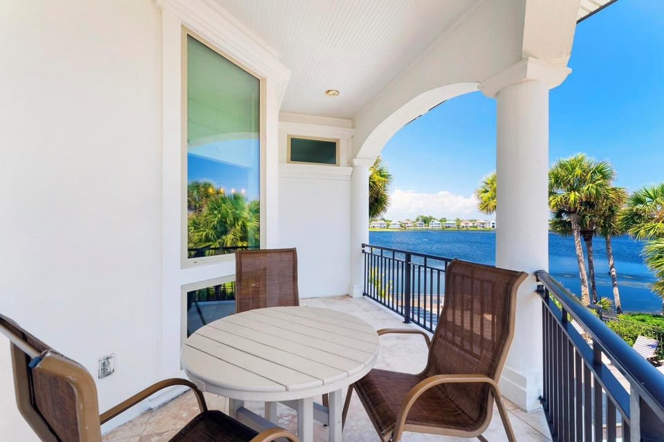 2nd Floor Balcony