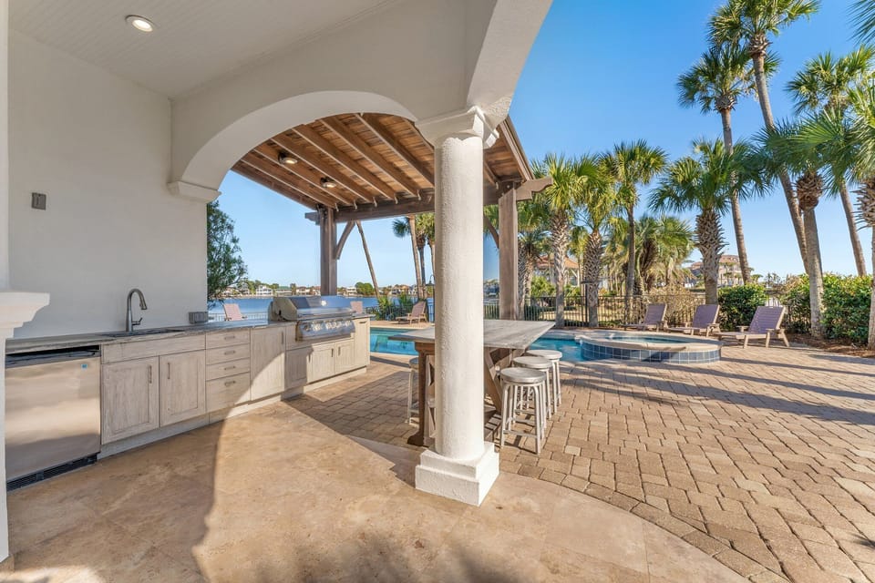Outdoor Grill and Dining Area