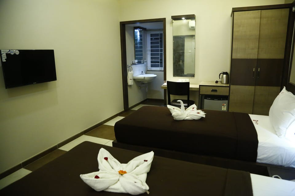 Iron/ironing board, free WiFi