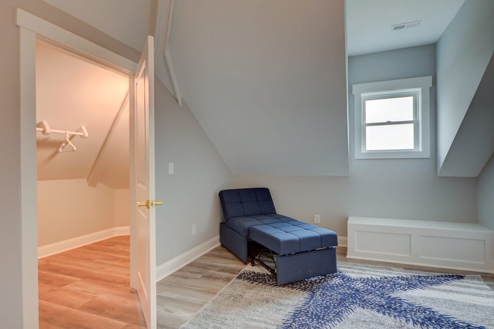 Top Floor Sitting Room